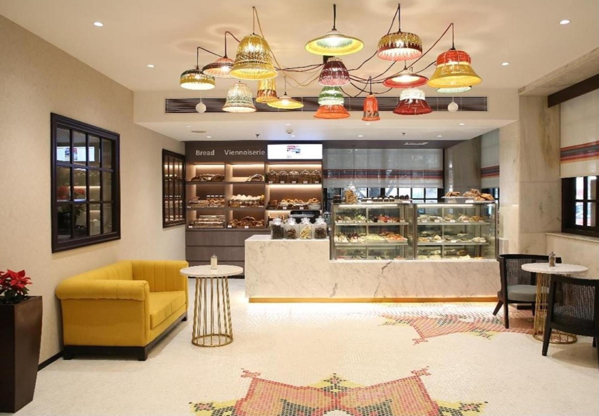 Hotel Ambassador, New Delhi - Ihcl Seleqtions Zewnętrze zdjęcie The lobby of the hotel
