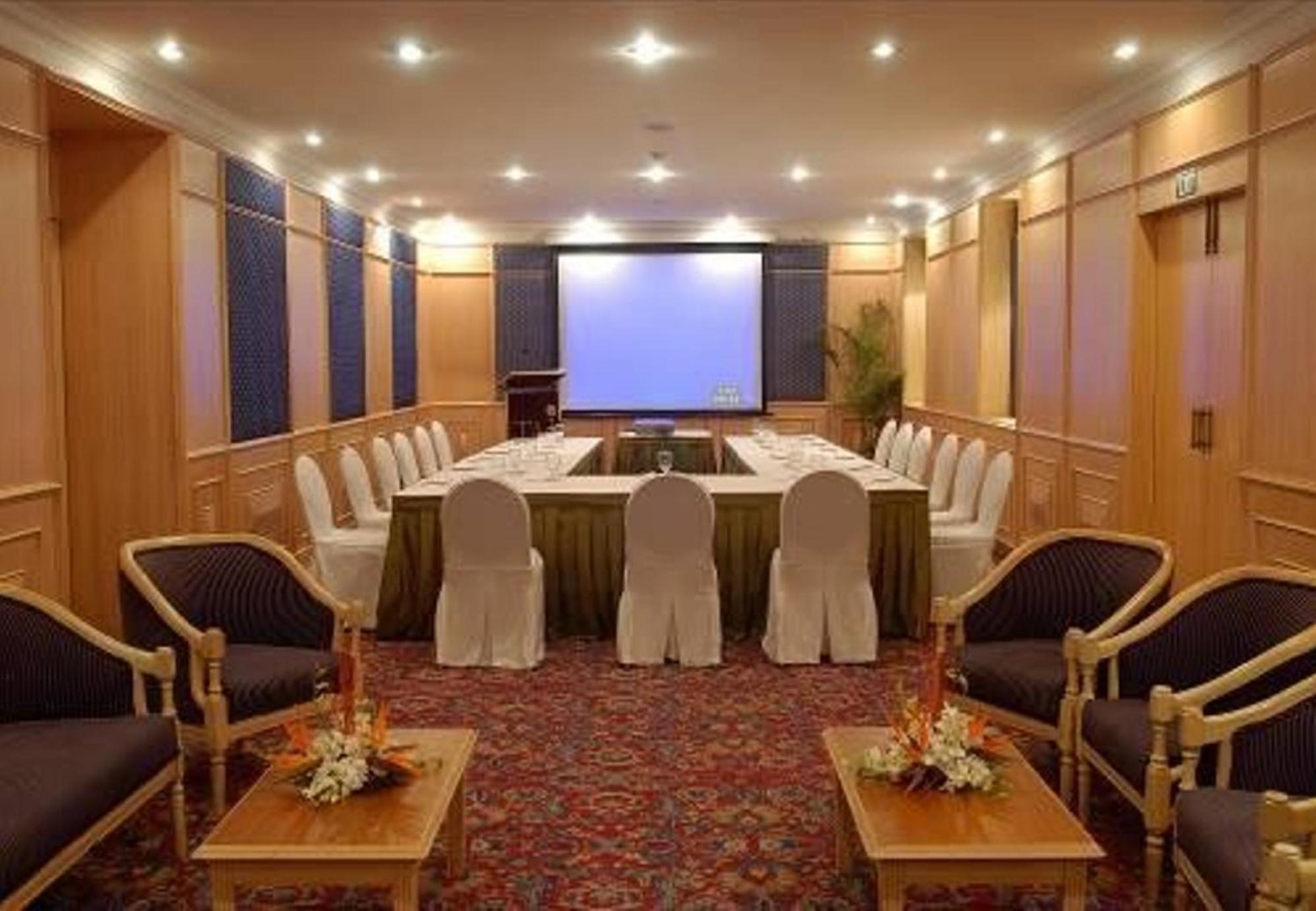 Hotel Ambassador, New Delhi - Ihcl Seleqtions Zewnętrze zdjęcie Meeting room