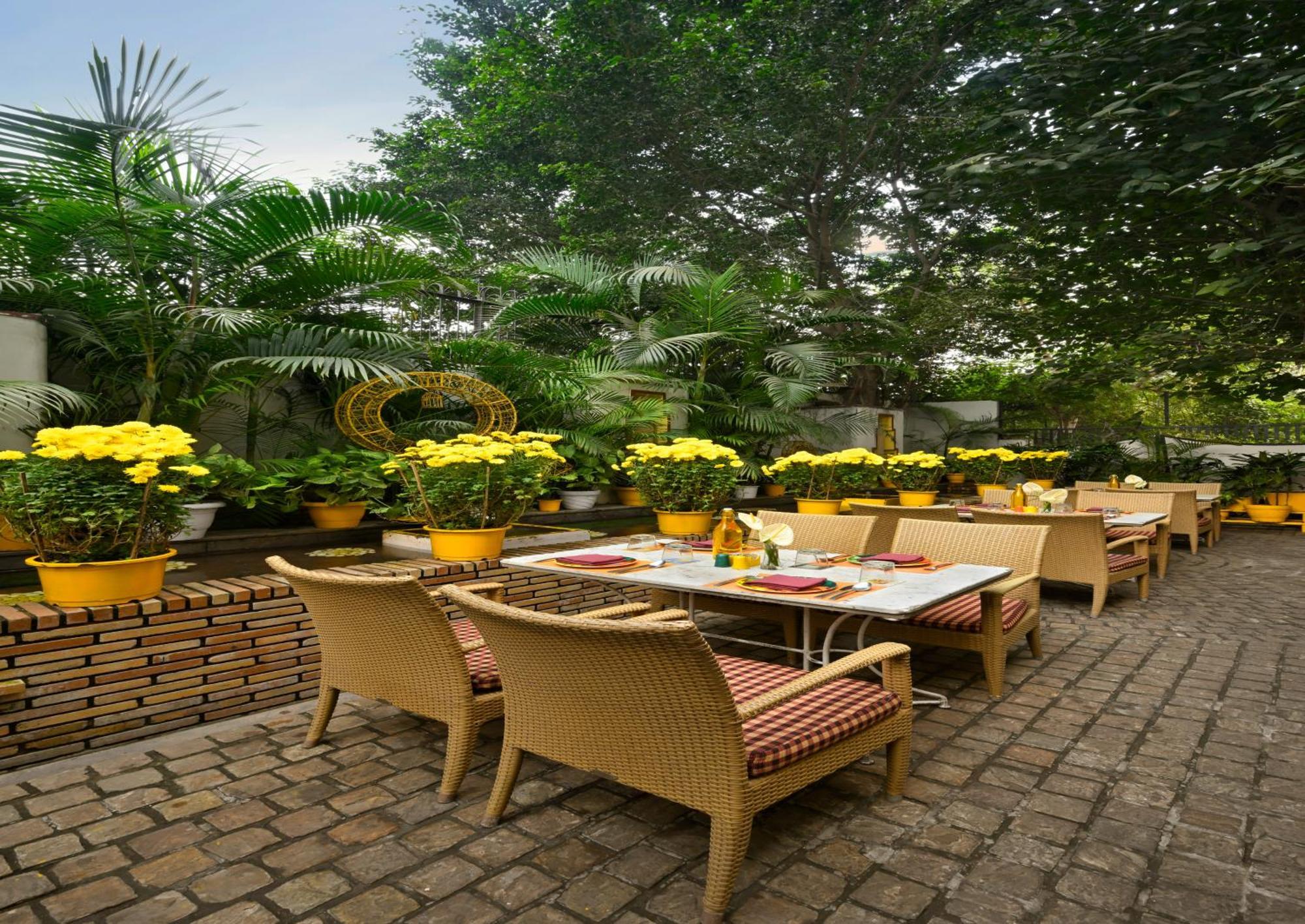 Hotel Ambassador, New Delhi - Ihcl Seleqtions Zewnętrze zdjęcie The Park, New Delhi